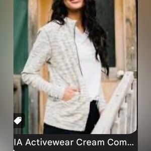 Zyia Active cream combo full zip sweatshirt